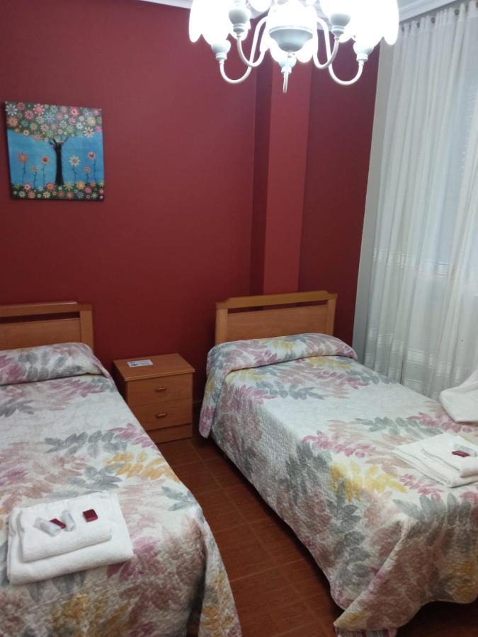 Pension Garcia Tríacastela Extérieur photo
