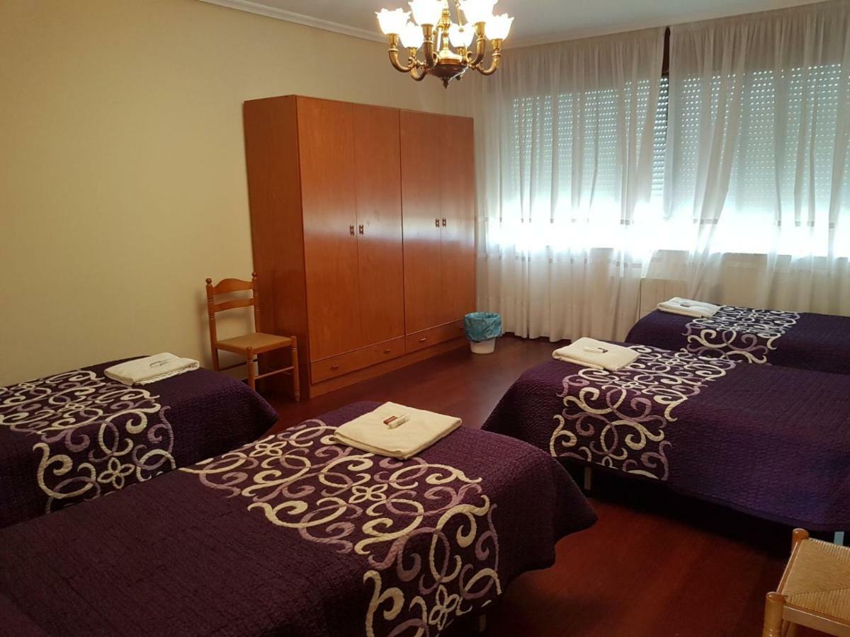 Pension Garcia Tríacastela Extérieur photo