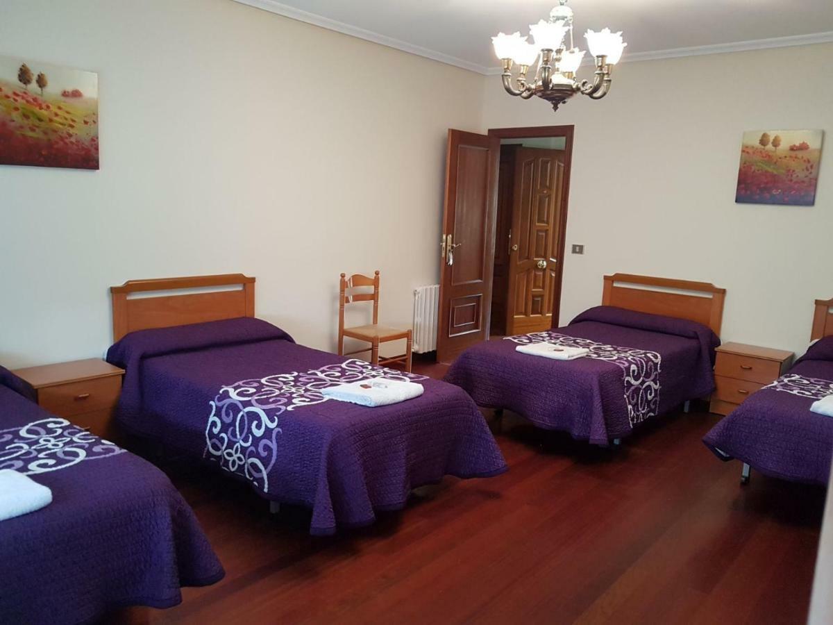 Pension Garcia Tríacastela Extérieur photo